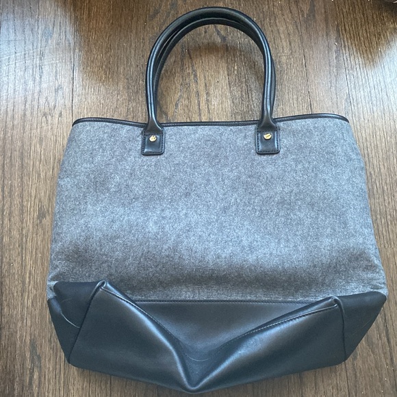 Tory Burch Gray Wool Flannel Tote Bag - Picture 3 of 8